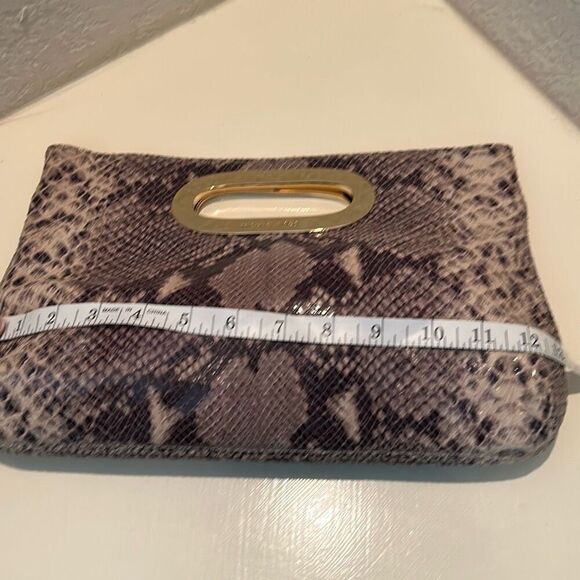 Michael Kors Snakeskin Clutch Bag Beige Brown Animal Print Gold Accent Handle - Picture 9 of 10